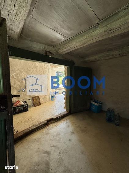 Casă cu 3 camere cu Teren 2000 Mp în Bujoreni