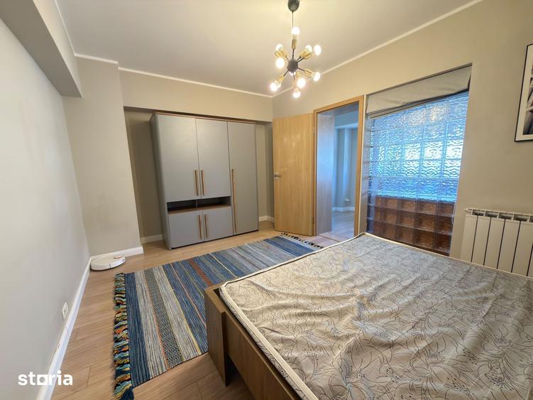 Apartament cu 3 camere în Victoriei