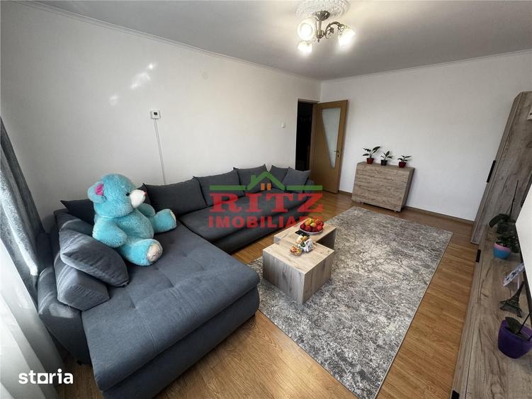 Apartament cu 3 camere decomandat în Central