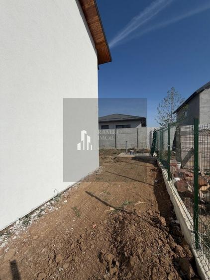 Casă individuală cu 4 camere cu Canalizare în Berceni
