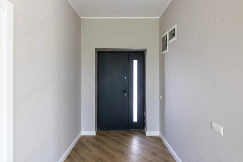 Casă cu 7 camere cu Teren 370 Mp în Ferme