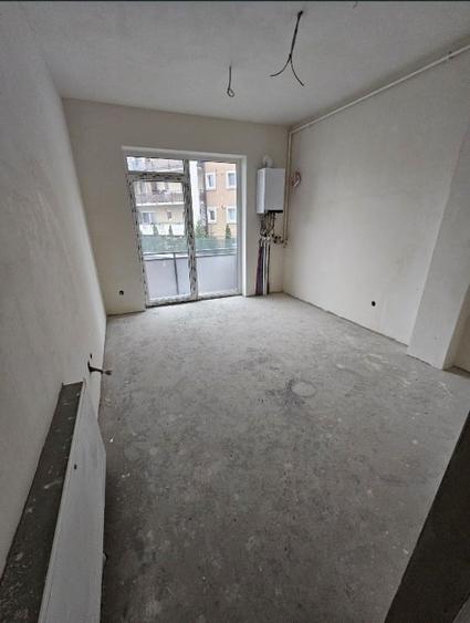 Spațiu comercial, de 200 mp, în Florești