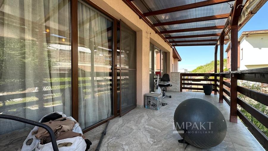 Duplex cu 4 camere cu Canalizare în Florești