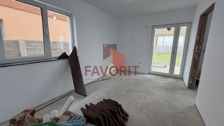 Duplex cu 5 camere cu Canalizare în Moșnița Nouă