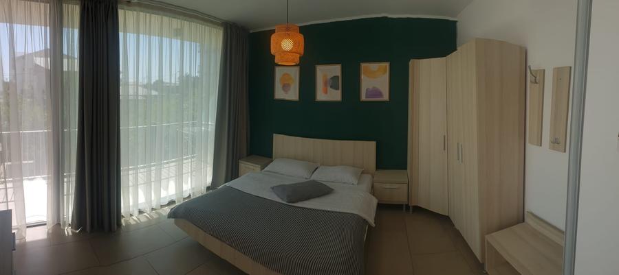 Casă cu 8 camere cu Canalizare în Central