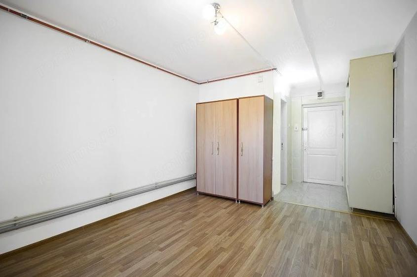 Garsonieră decomandată în Prundu