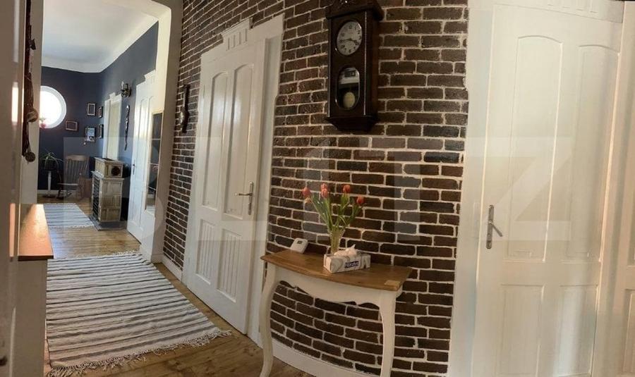 Casă cu 5 camere cu Teren 600 Mp în Elisabetin