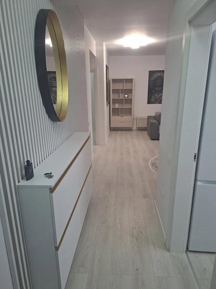 Apartament cu 2 camere semidecomandat în Tunari