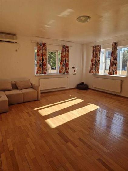Casă individuală cu 5 camere cu Teren 350 Mp în Dămăroaia