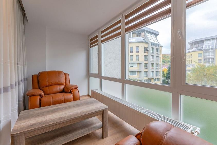 Apartament cu 2 camere semidecomandat în Răcădău