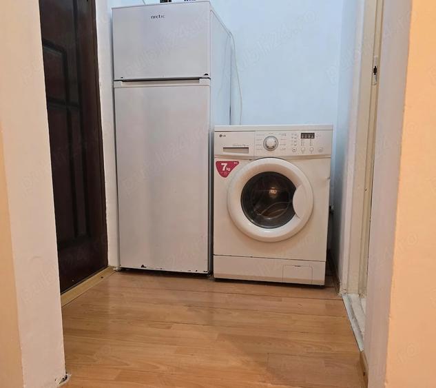 Garsonieră decomandată în Central