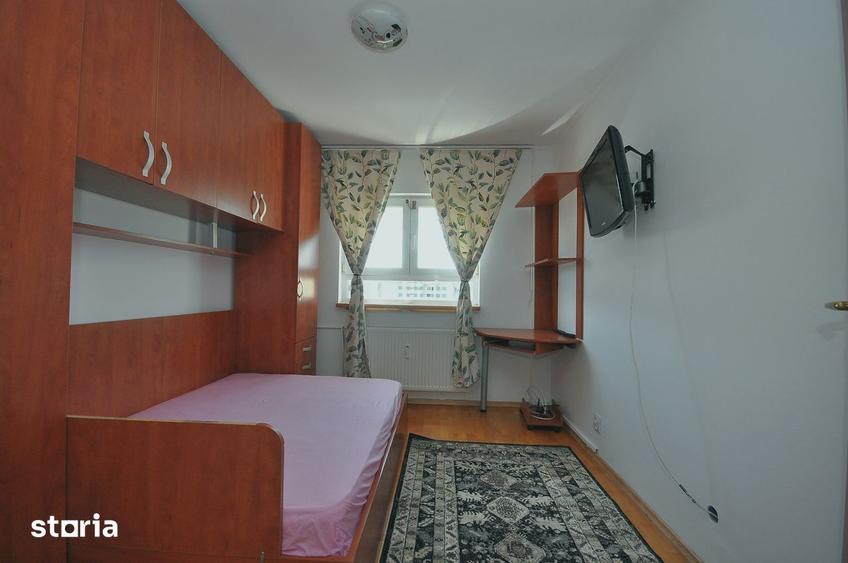 Apartament cu 3 camere decomandat în Drumul Taberei