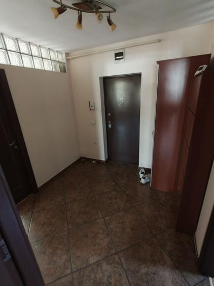 Apartament cu 2 camere decomandat în Exterior Vest