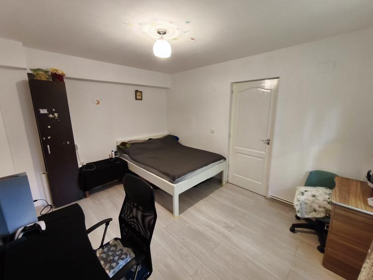 Casă cu 3 camere cu Teren 126 Mp în Democrației