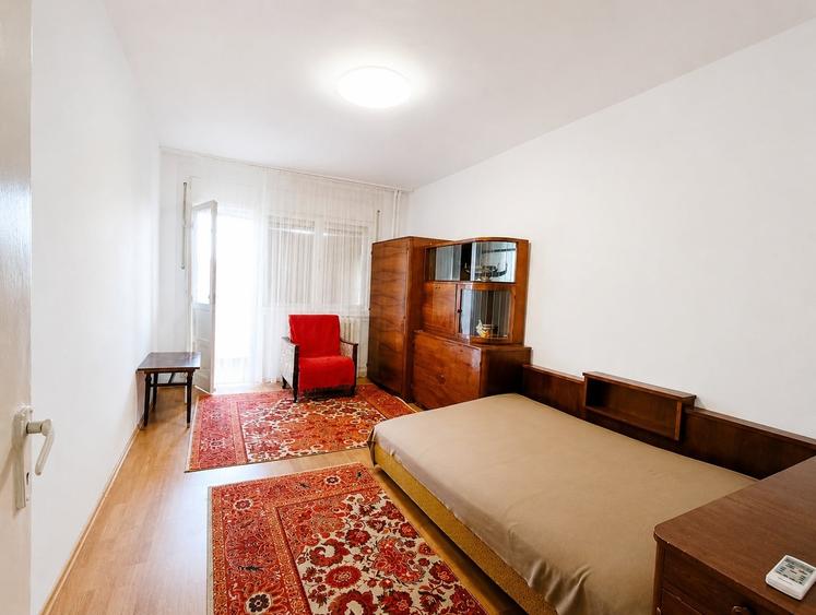 Apartament cu 3 camere semidecomandat, mobilat în Olimpia-Stadion