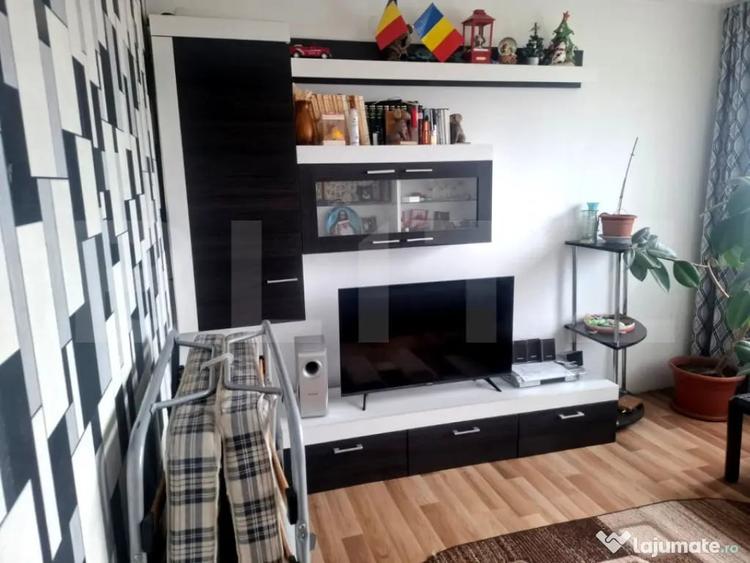 Apartament 2 camere decomandat Strada 9 Mai, zona lini? - 3