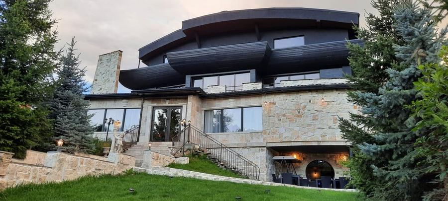 Casă individuală cu 6 camere cu Canalizare în Feleacu