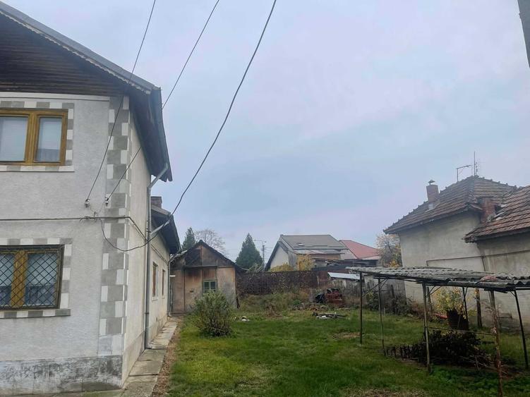 Casă cu 4 camere cu Teren 625 Mp în Central