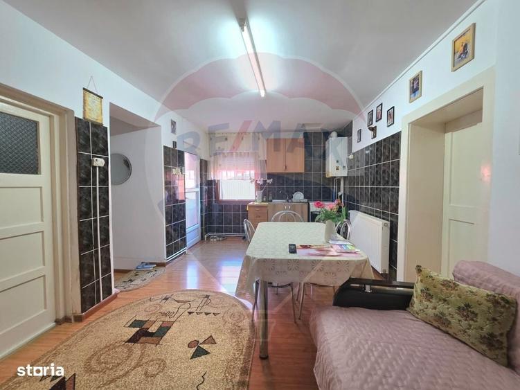 Casă cu 3 camere cu Teren 367 Mp în Central