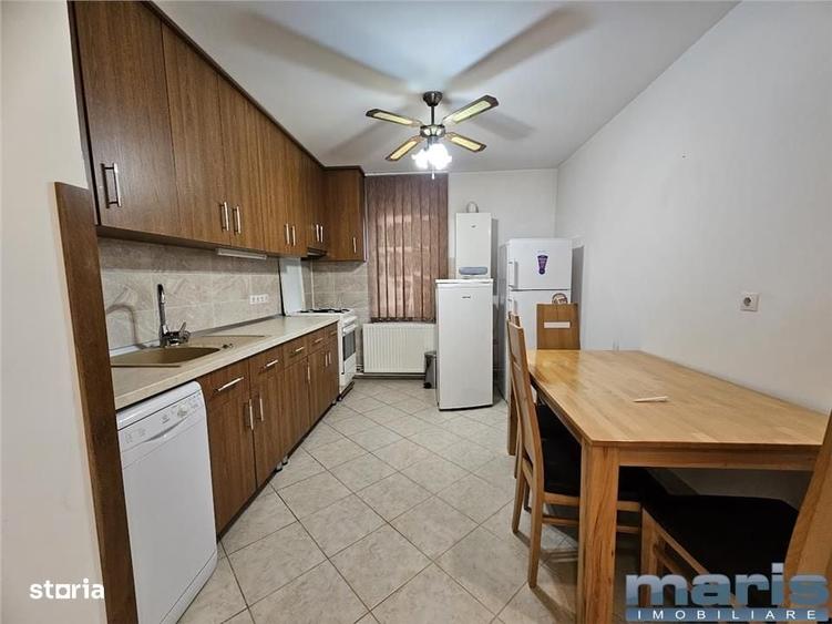 Apartament cu 3 camere decomandat în Tudor