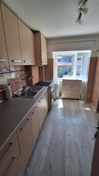 Apartament cu 3 camere decomandat în Centrul Civic
