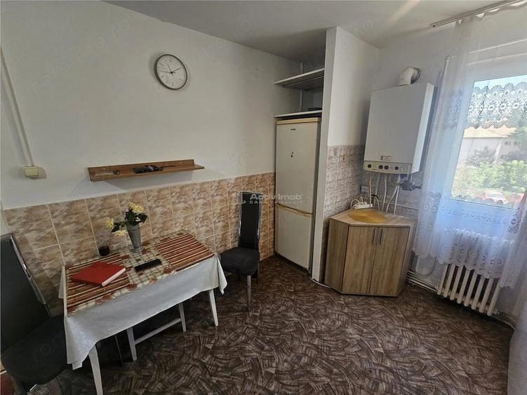 Apartament cu 2 camere semidecomandat în Micro I