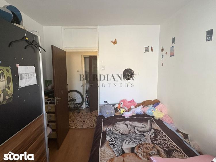 Apartament cu 3 camere decomandat în Rahova