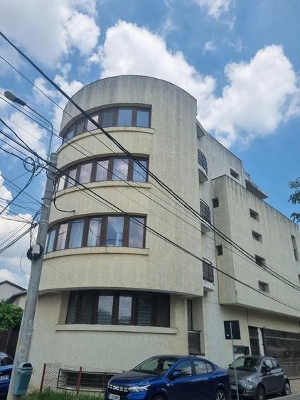 Apartament cu 2 camere semidecomandat în Păcii