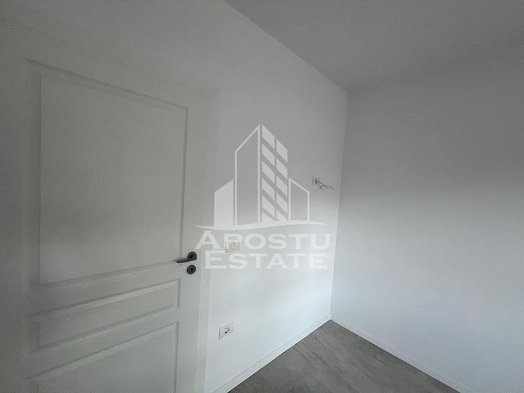 Duplex cu 3 camere cu Canalizare în Sânandrei