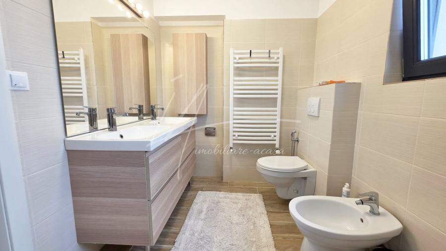 Casă individuală cu 5 camere cu Canalizare în Cernica
