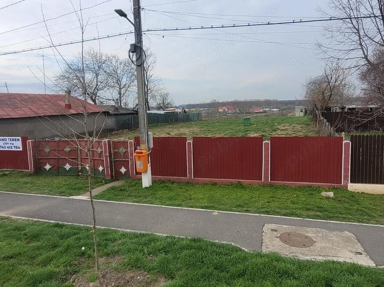 Teren de 2300 mp, în Ivești