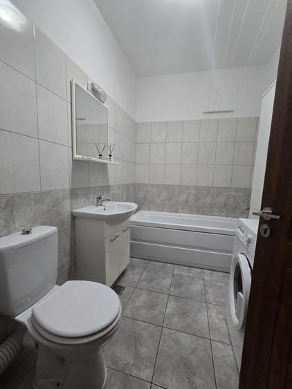 Apartament cu 2 camere decomandat în Mihai Bravu