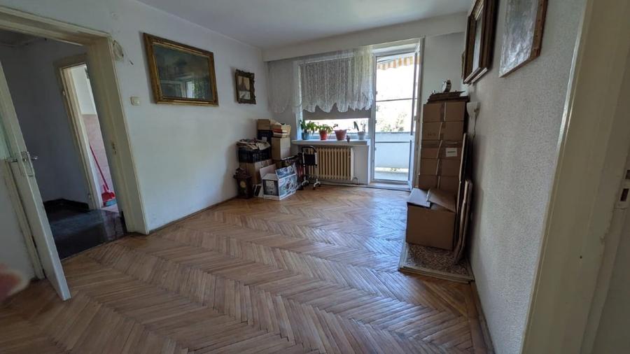 Apartament cu 2 camere semidecomandat, mobilat în Săsar