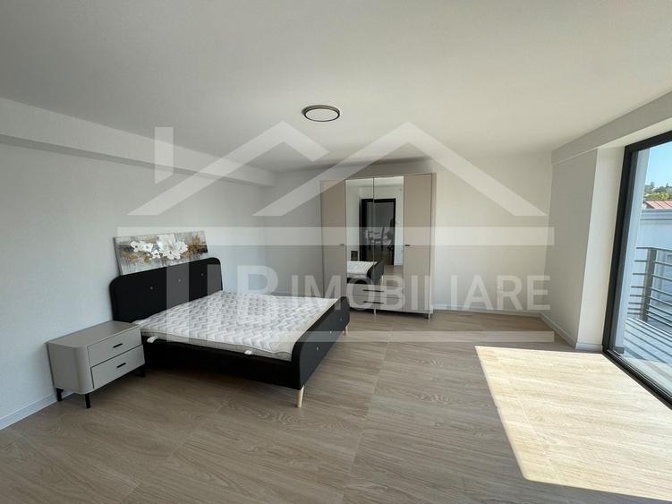 Apartament cu 3 camere semidecomandat în Central