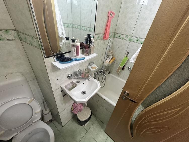 Apartament cu 3 camere nedecomandat, mobilat în Tomis Nord