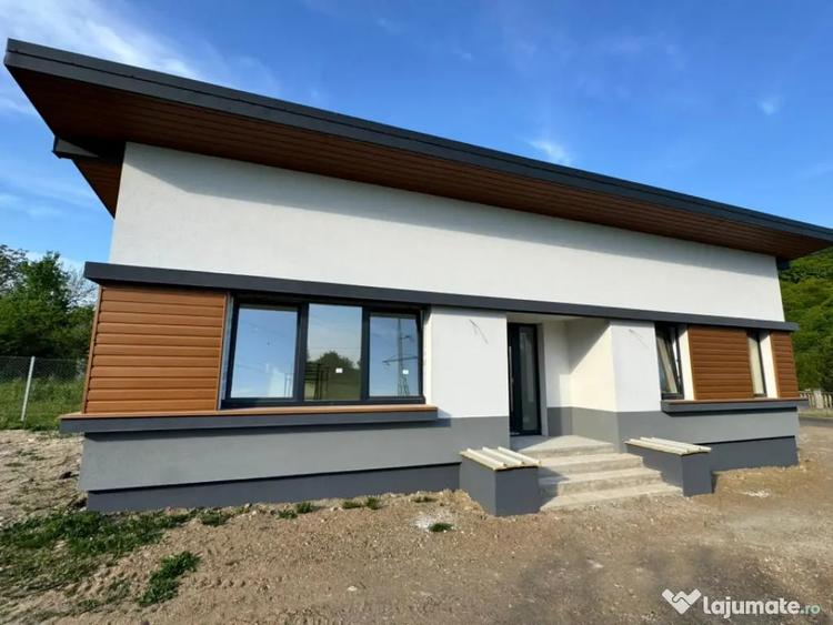Casă cu 3 camere cu Teren 9000 Mp în Tăuții-Măgherăuș