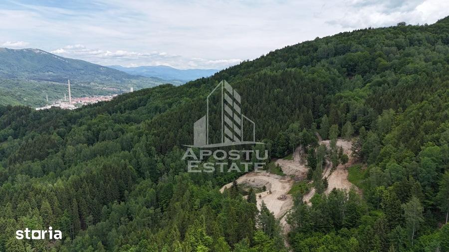 Teren de 18000 mp, în Central