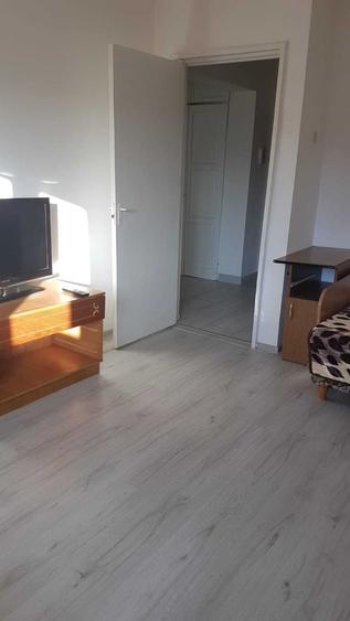 Garsonieră decomandată în Traian
