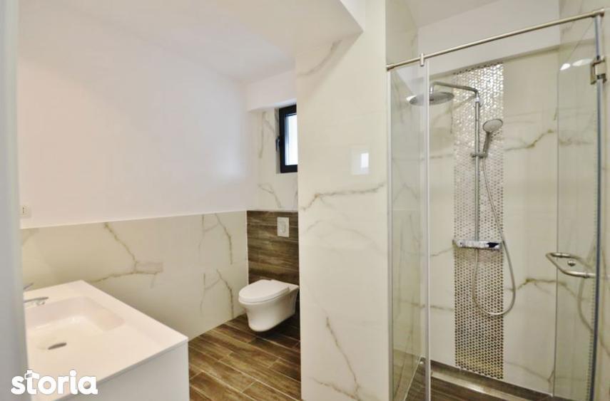 Apartament cu 5 camere în Gara de Nord
