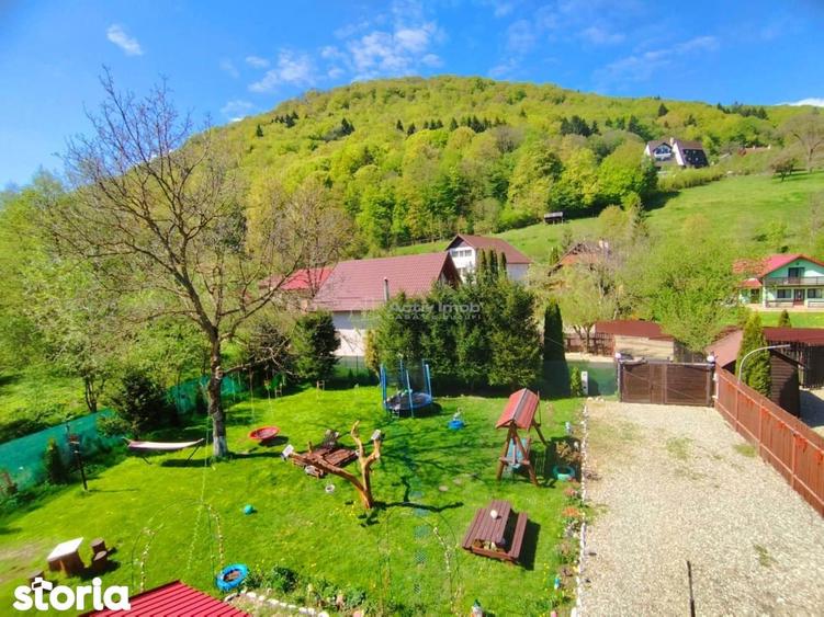 Casă cu 6 camere cu Teren 720 Mp în Bran