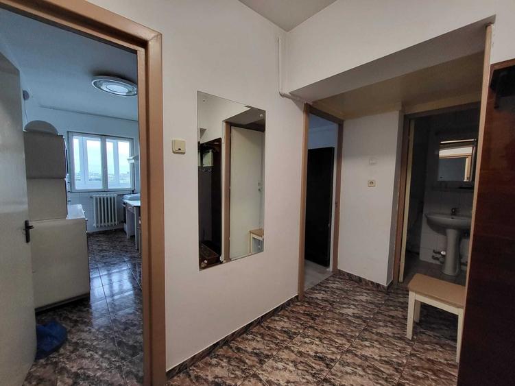 Apartament cu 2 camere decomandat în Basarab