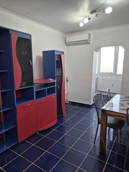 Apartament cu 2 camere decomandat în Sud