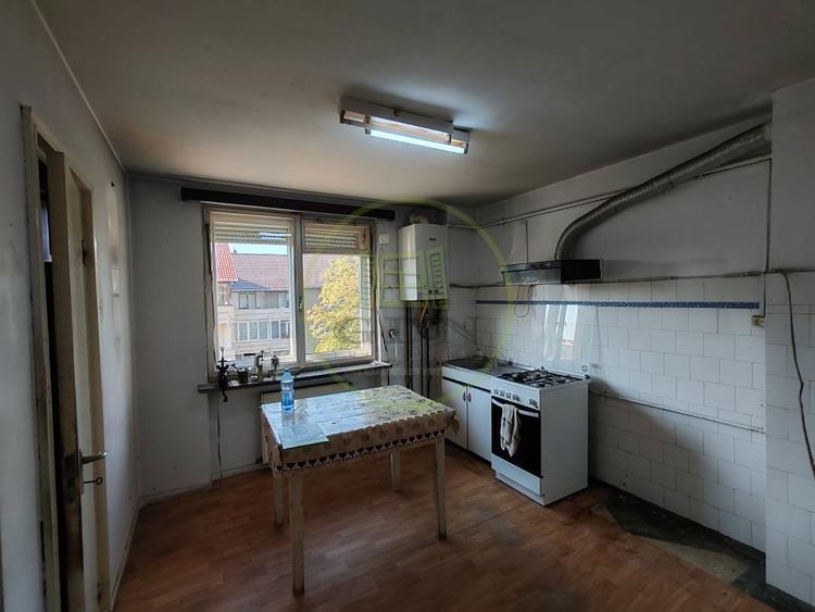Apartament cu 3 camere decomandat în Ștrand