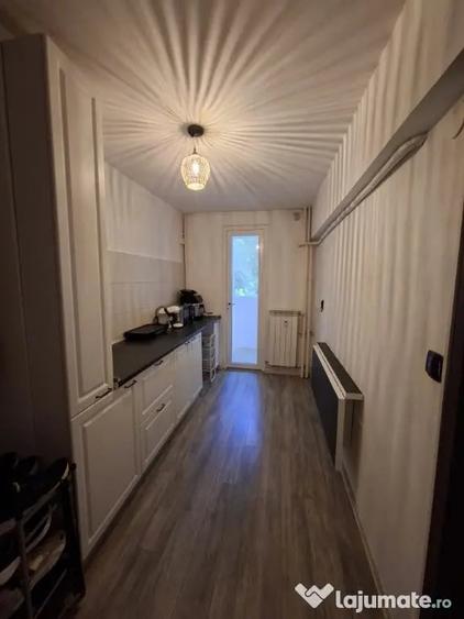 Apartament cu 2 camere semidecomandat în Brâncoveanu