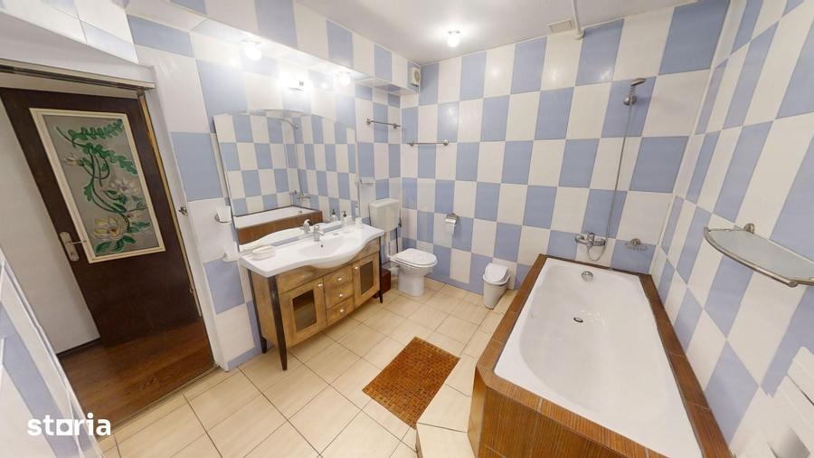 Apartament cu 5 camere decomandat în Grivița