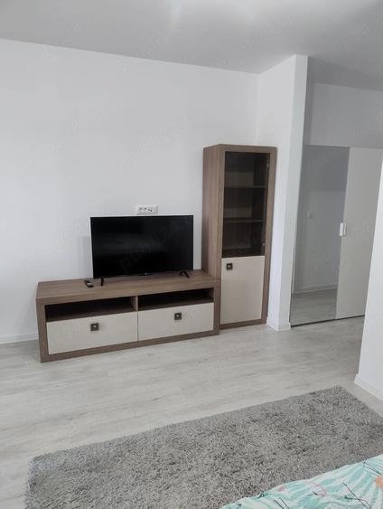 Garsonieră semidecomandată în Titan