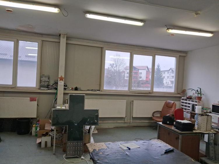 Spațiu comercial, de 1,197 mp, în Valea Lupului