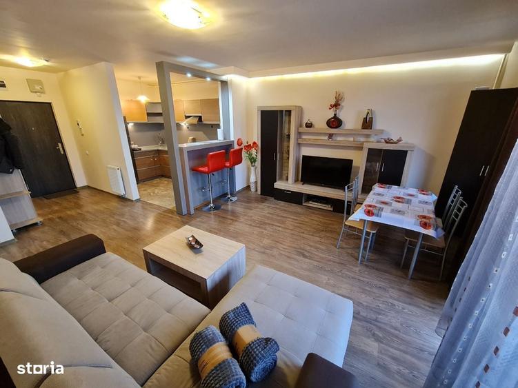 Apartament cu 3 camere decomandat în Intim