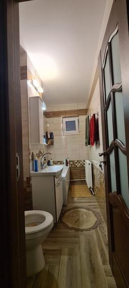 Apartament cu 2 camere decomandat, mobilat în Micro 20