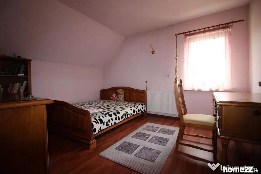 Casă cu 5 camere cu Teren 1000 Mp în Agigea